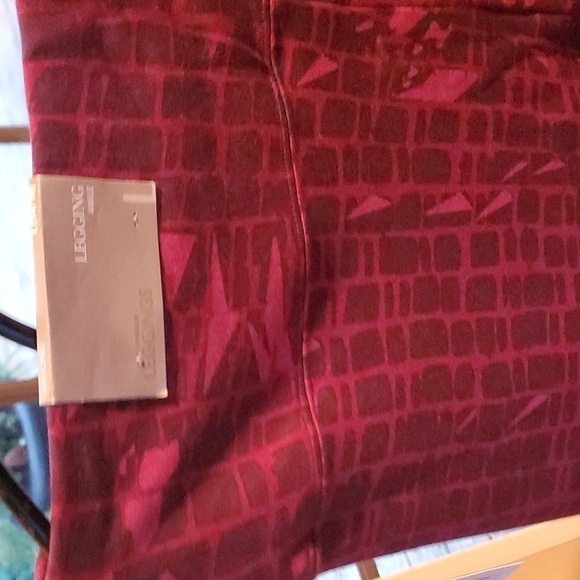 Soft Surroundings SuperSlim Isandra Sz. L Leggings - Picture 7 of 15